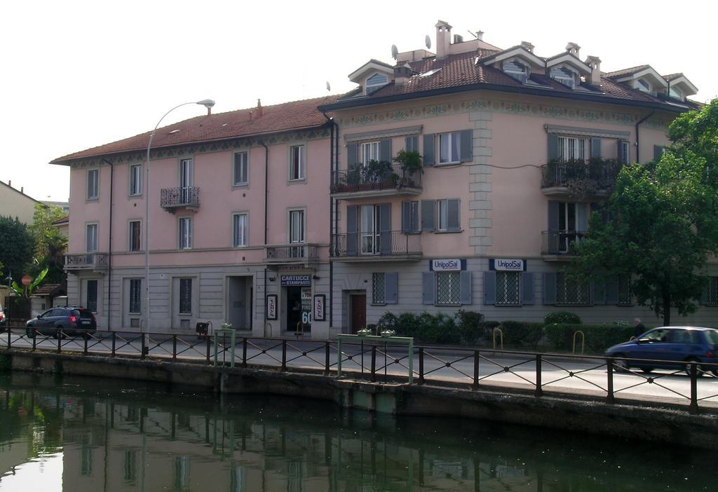 Apartamento Le Residenze Della Poetessa Corsico Exterior foto